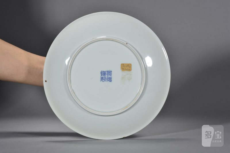近现代 景德镇陶研所青花梅雀图盘 - 图3